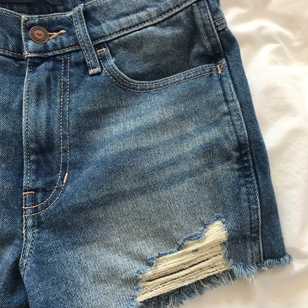 High Rise Denim shorts - Picture 2 of 3